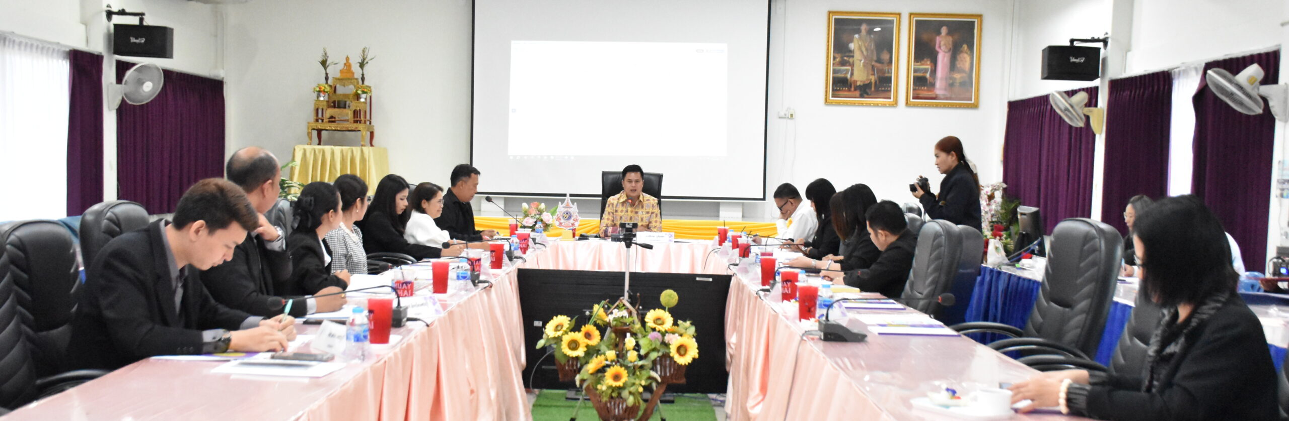 ประชุมคณะกรรมการคัดเลือกครูผู้สมควรได้รับพระราชทานรางวัล สมเด็จเจ้าฟ้ามหาจักรี จังหวัดเพชรบุรี ครั้งที่ 7 ปี 2569 (ครั้งที่ 1/2569)