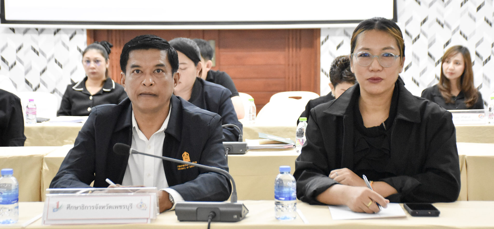 ประชุมคณะกรรมการฝ่ายประชาสัมพันธ์ฯ เตรียมความพร้อมรับเสด็จทูลกระหม่อมหญิงอุบลรัตนราชกัญญา สิริวัฒนาพรรณวดี ในการเสด็จเปิดศูนย์เพื่อนใจ  TO BE NUMBER ONE