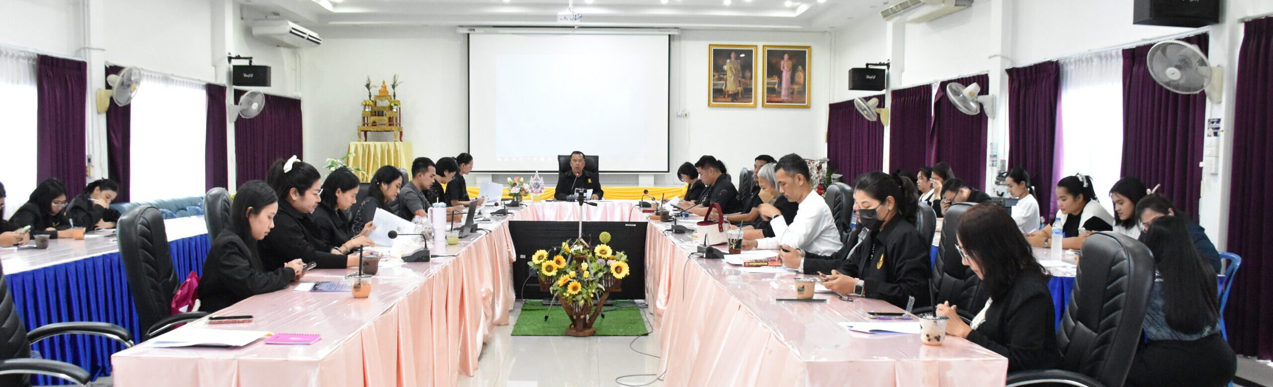 ประชุมบุคลากรสานักงานศึกษาธิการจังหวัดเพชรบุรี  ครั้งที่ 3/2569