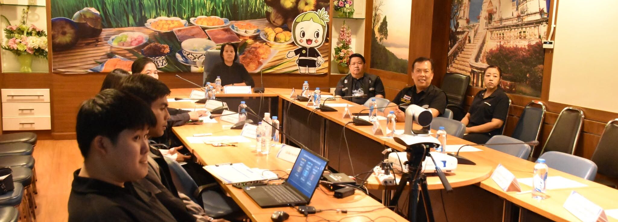 ศธจ.เพชรบุรี ร่วมประชุมเตรียมความพร้อม “แสงนำใจไทยทั้งชาติ ครั้งที่ 12” เดินหน้าโครงการเฉลิมพระเกียรติ